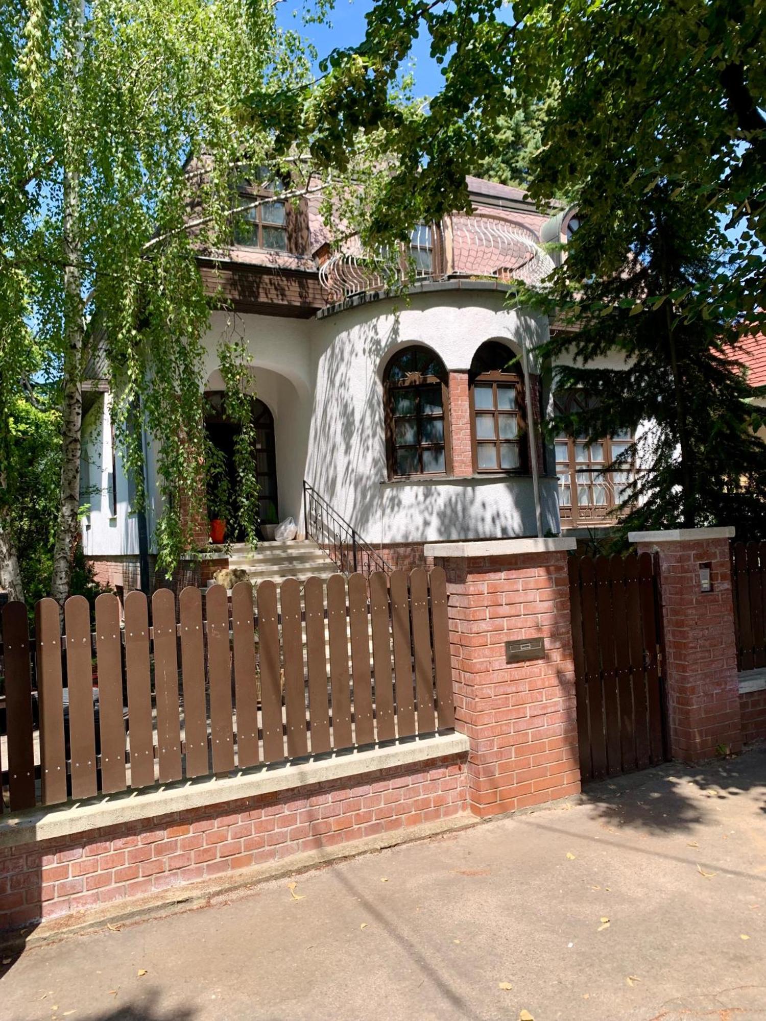 Villa Butterfly Budapest Exterior photo